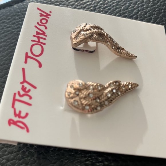 Betsey Johnson Angel Wing Earrings With Crystals - NWT - Picture 3 of 3